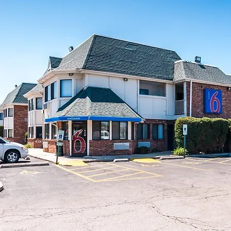 Motel 6 Chicago - Elk Grove