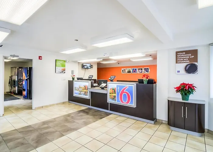6 Chicago - Elk Grove Hotel Elk Grove Village