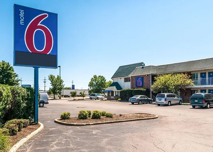 Hotel 6 Chicago - Elk Grove